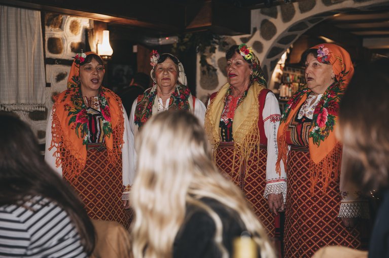 Bulgarian singers serenading the Burton crew_041119_Bulgaria_Finals_JesseDawson_0091.jpg