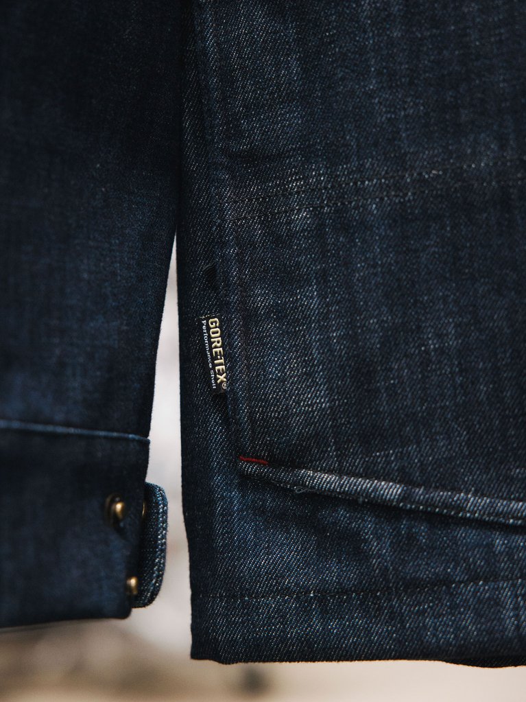 Digging_Through_Archives_Innovation_Burton_GORETEX_Grail_Denim_Jacket