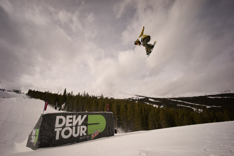 HaileyLangland_DewTour2015_Blotto_03682.jpg