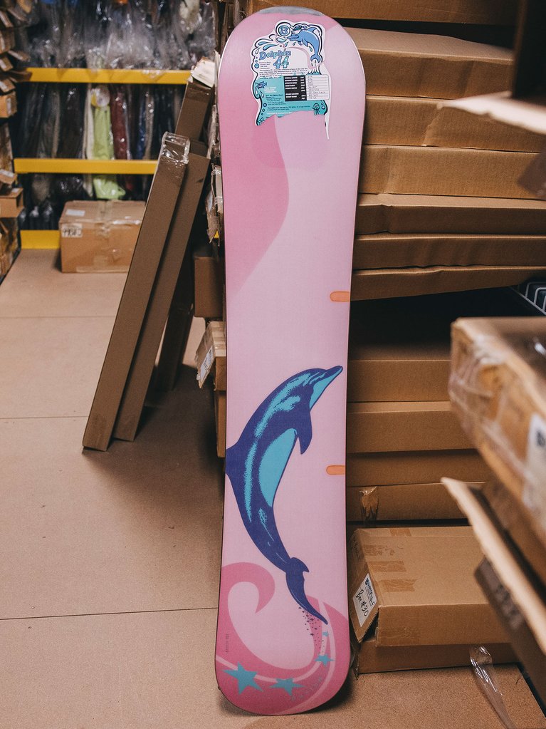 Iconic_Burton_Snowboards_Dolphin_2.jpg