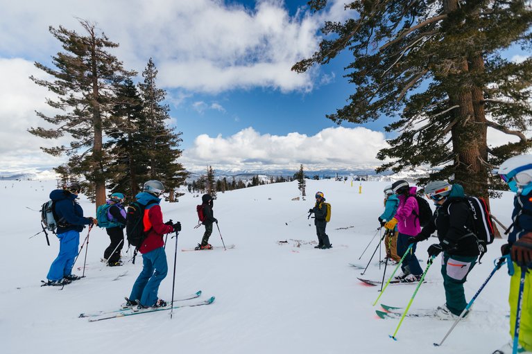 SafeAs_Clinic_OnSnow_Ski.jpg