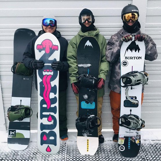 @burtonpolska with their weekend lineup.