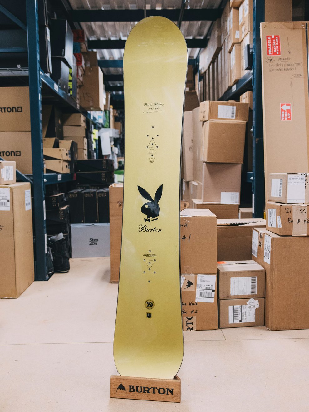 playboy_gold_burton_rare_snowboards_topsheet.jpg