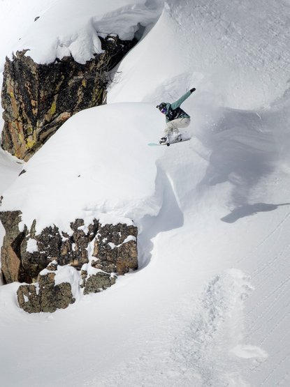 Zoi Sadowski Synnott pokes an indy on her way to the podium. (P: Aaron Blatt)